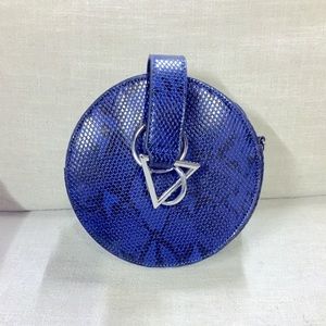 Blue snake print round purse